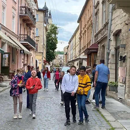 Apartment вірменська 14 центр не далеко від ж д вокзалу звітні документи Lviv