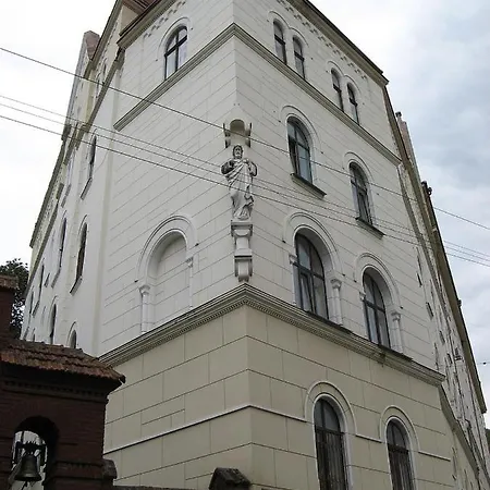 Apartment вірменська 14 центр не далеко від ж д вокзалу звітні документи Lviv
