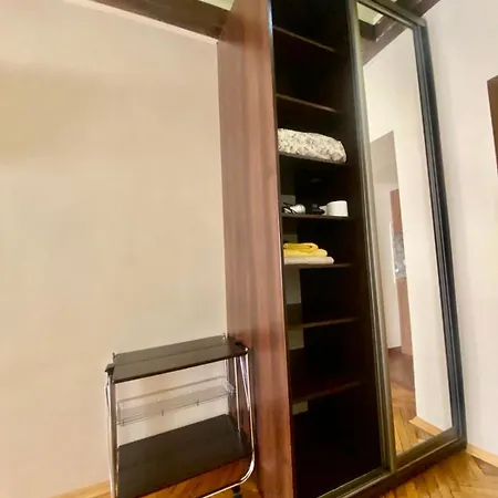 вірменська14 центр не далеко від ж д вокзалу звітні документи Apartamento