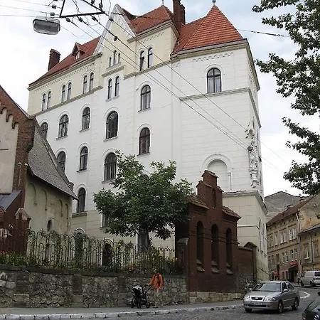 вірменська14 центр не далеко від ж д вокзалу звітні документи Lviv