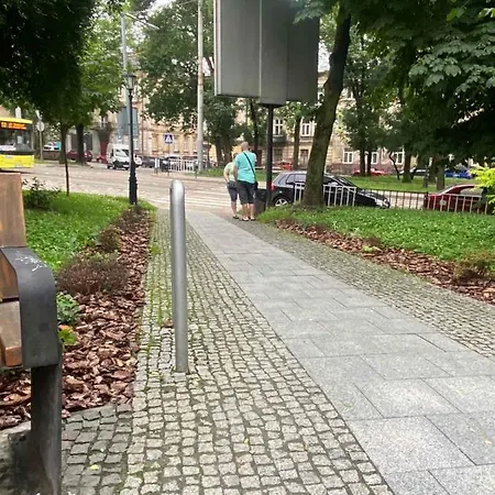 Apartamento вірменська14 центр не далеко від ж д вокзалу звітні документи *