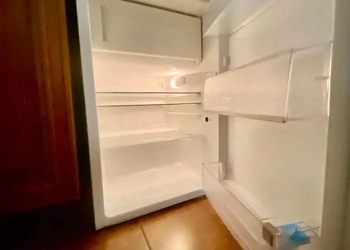 Apartamento вірменська14 центр не далеко від ж д вокзалу звітні документи *