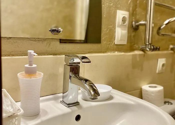 דירה вірменська14 центр не далеко від ж д вокзалу звітні документи