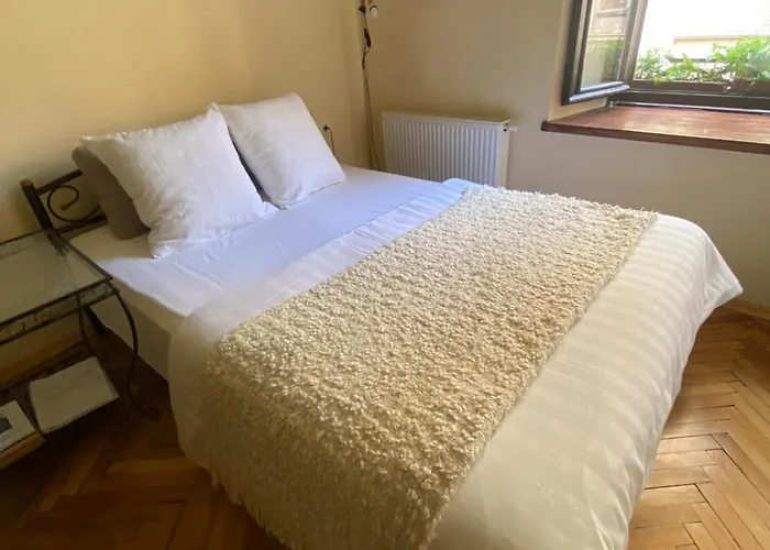 вірменська14 центр не далеко від ж д вокзалу звітні документи *